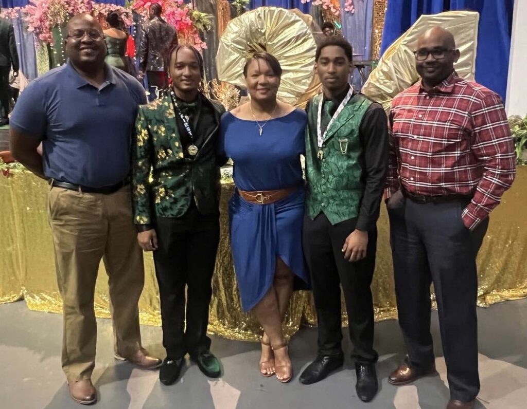 SCEC Class of '98 Alumni members with the 2024 scholarship recipients.