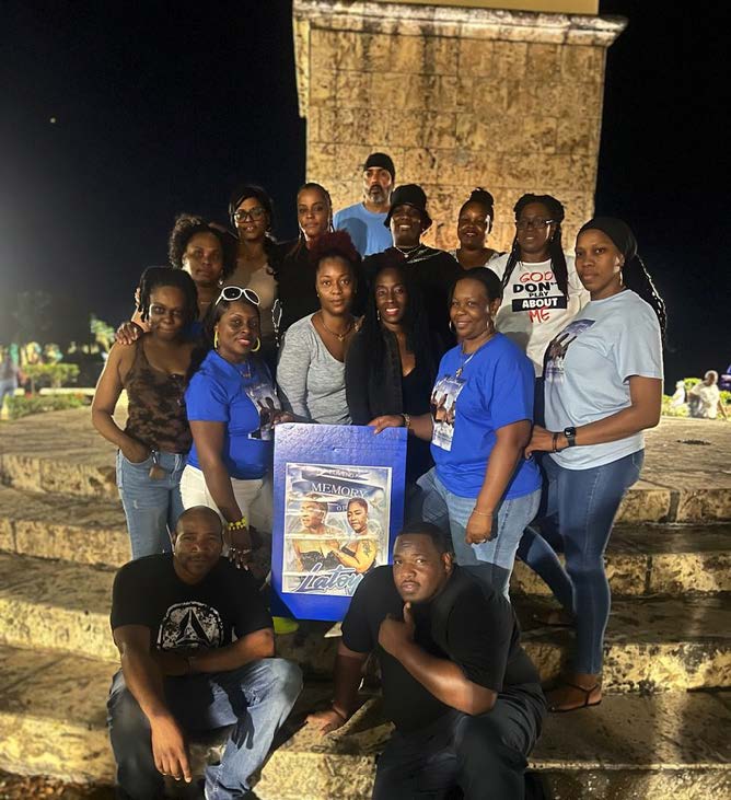 Class of '98 alumni gather to honor the memory of Latoya Norville.